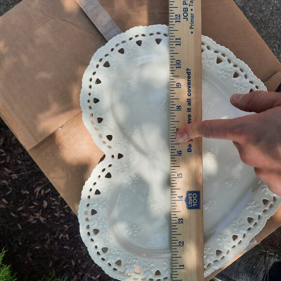 EUC Sky Mcghie Creamy Lace Heart Plate Platter 12" Fine Porcelain White STUNNING - Picture 2 of 7